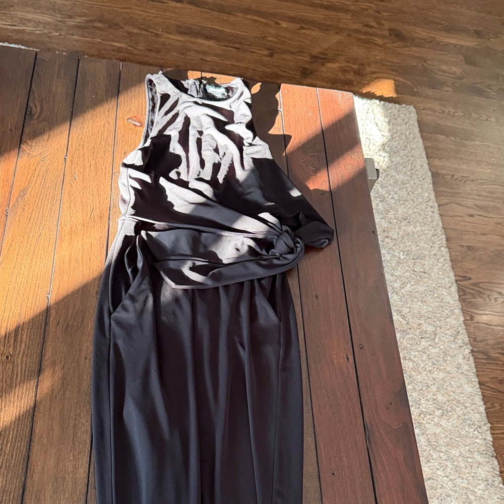 Stylish Black Sleeveless Express pants romper size-S